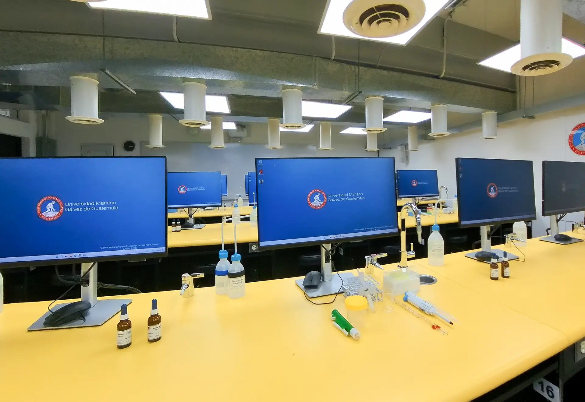 Laboratorio de Campus B