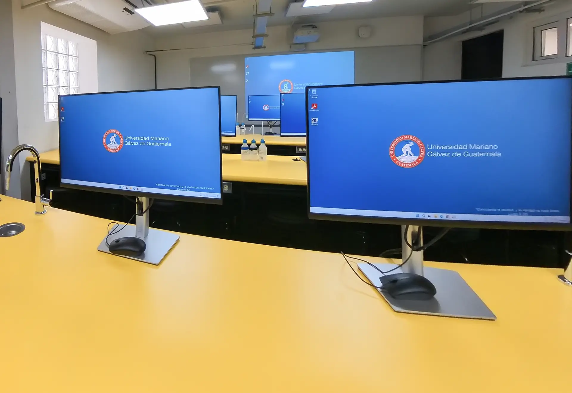 Laboratorio de Campus B