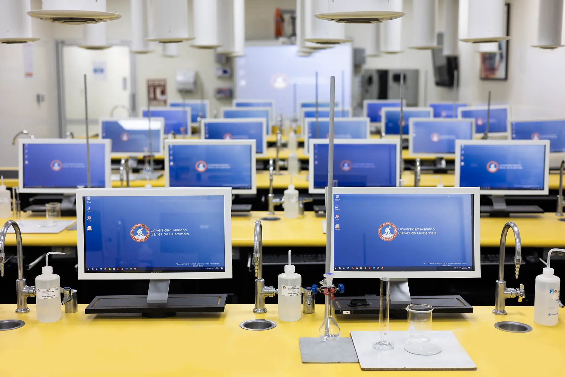 Laboratorio de Química (CC02) 